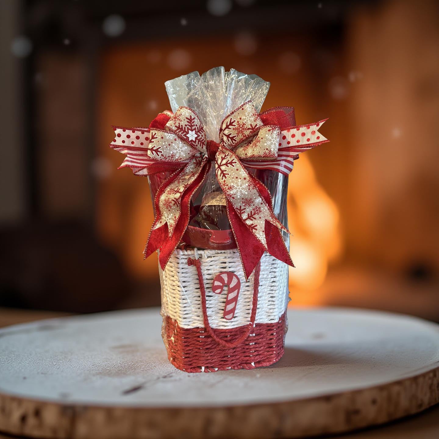 🍷 HOLIDAY WINE TOTE - Cheers to magic, warmth, and togetherness.